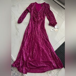 Taylor Stretch Sequin V-Neck Long Sleeve Ruched Bodice Dress